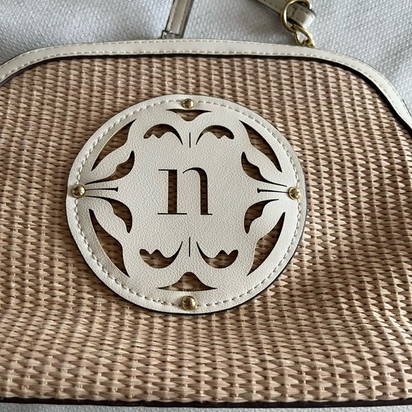 Nanette Lepore faux straw crossbody bag. - Picture 2 of 8